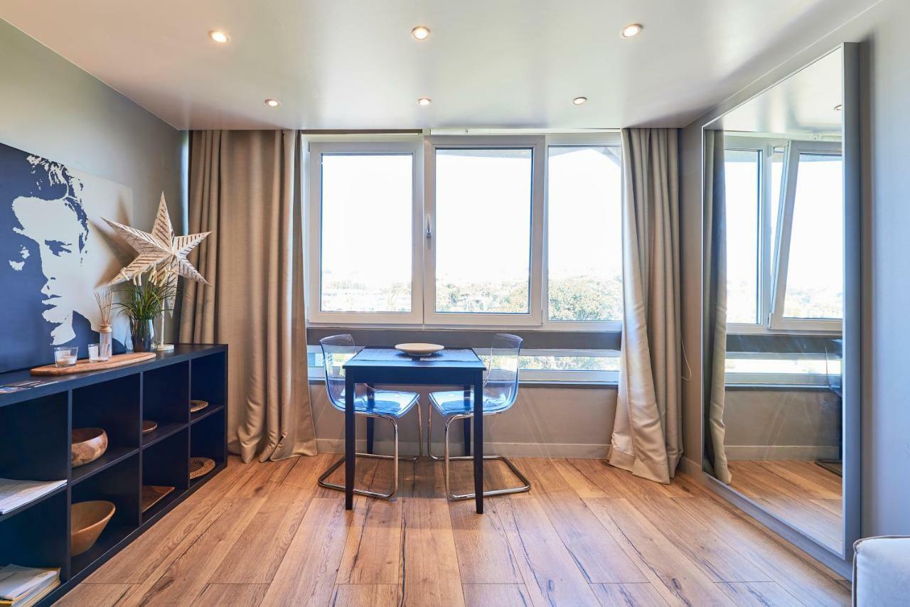 Beachfront Cascais,Estoril Apartment المظهر الخارجي الصورة